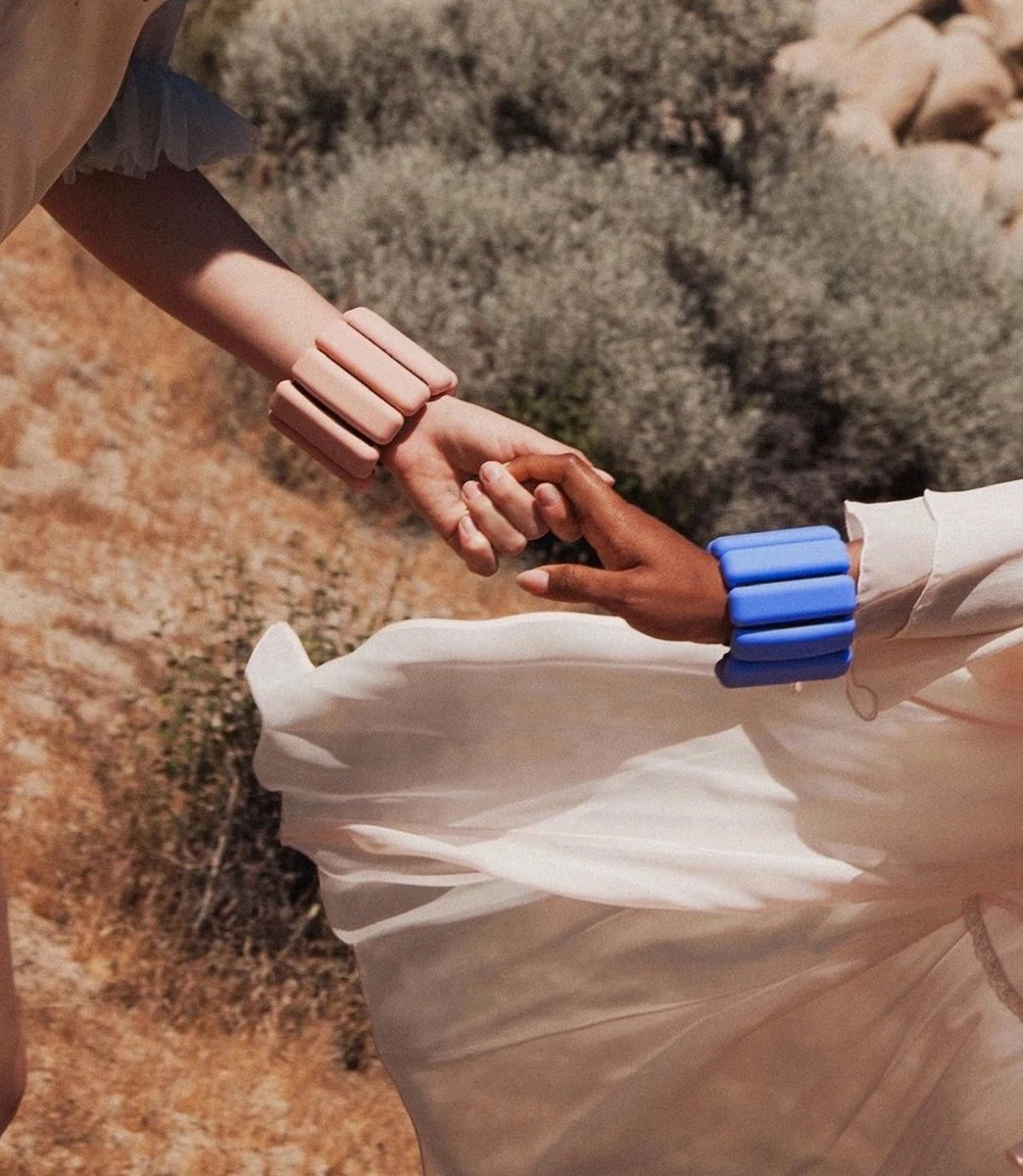 Bala Bangles Enkel- en Polsgewicht - 2 x 0,5 kg - Zand/Beige Bala Bangles Enkel- En Polsgewicht - 2 X 0,5 Kg - Zand/Beige -Fitnessapparatuur Serie Winkel