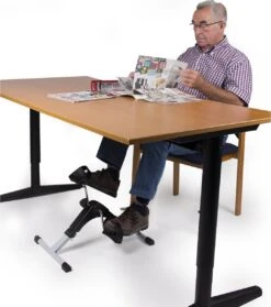 Stoelfiets - VirtuFit V2 Opvouwbare Bureaufiets - Instelbare Weerstand - Hometrainer -Fitnessapparatuur Serie Winkel 1063x1200