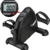 JS Hometrainer – Stoelfiets – Mini Hometrainer Met Instelbare Weerstand En LCD Display – Bureaufiets – Deskbike – Mobiliteitstrainer – Minibike -Fitnessapparatuur Serie Winkel 1129x1200