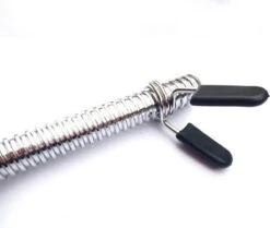 Merkloos Halterstang Dumbell Sluiter Veer Stang 25mm - Dumbellsluiter - Barbell Klem Lock Clip - Bar Collar - Haltersluiting - Halterklem - Spring Collar - Barbell Sluiting - Veersluiting - Sluitveren - Halterklemmen - Dumbellklemmen - Dumbellsluiting -Fitnessapparatuur Serie Winkel 1200x1013 8