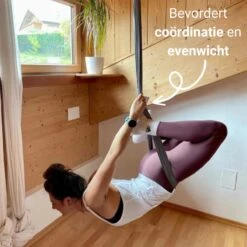 Therapeutische Hangmat YOGA ICON | Aerial Yoga | 280*150cm | Grijs | Inclusief Handige Draagtas En 1 Plafondhaak | Workout | Training En Ontspanning | 4 Therapeutische Hangmat YOGA ICON | Aerial Yoga | 280*150cm | Grijs | Inclusief Handige Draagtas En 1 Plafondhaak | Workout | Training En Ontspanning | -Fitnessapparatuur Serie Winkel 1200x1200 1221