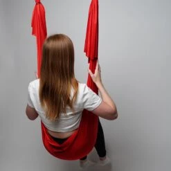 Therapeutische Hangmat YOGA ICON | Aerial Yoga | 280*150cm | Rood | Inclusief Handige Draagtas En 1 Plafondhaak | Workout | Training En Ontspanning | -Fitnessapparatuur Serie Winkel 1200x1200 1294