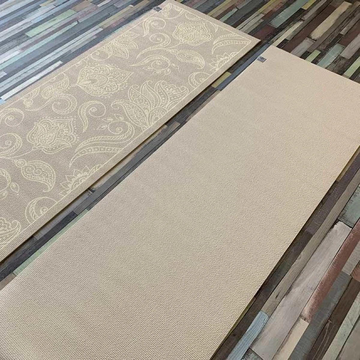 Love Generation ● Yoga Mat ● Fitness Mat ● Zand ● 6 mm Dik Love Generation ● Yoga Mat ● Fitness Mat ● Zand ● 6 Mm Dik -Fitnessapparatuur Serie Winkel 1200x1200 1382