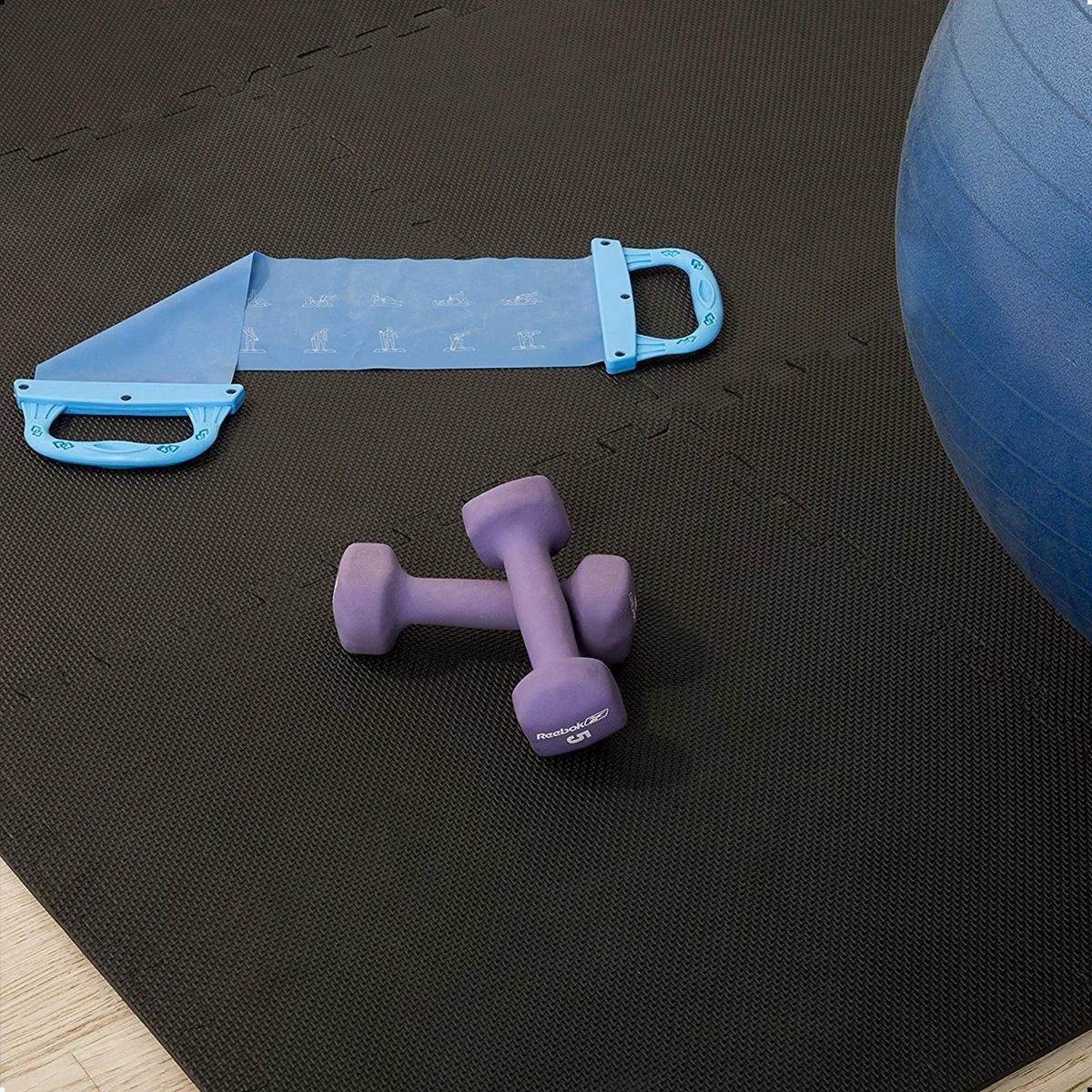 AWEMOZ Fitness Puzzelmat - 6 Stuks van 60 x 60 x 1,2cm - Fitnessmat - Yoga Mat - Fitness Vloer - Anti-slip - Rubber Mat - Sportvloer - Zwembad Tegels - Sportmat - Vloertegels - Vloerbeschermers - 2,16m² AWEMOZ Fitness Puzzelmat - 6 Stuks Van 60 X 60 X 1,2cm - Fitnessmat - Yoga Mat - Fitness Vloer - Anti-slip - Rubber Mat - Sportvloer - Zwembad Tegels - Sportmat - Vloertegels - Vloerbeschermers - 2,16m² -Fitnessapparatuur Serie Winkel 1200x1200 1545