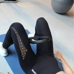 Workout Gear - Pilates Ring - Yoga Ring - Pilates Circle - Zwart -Fitnessapparatuur Serie Winkel 1200x1200 1948