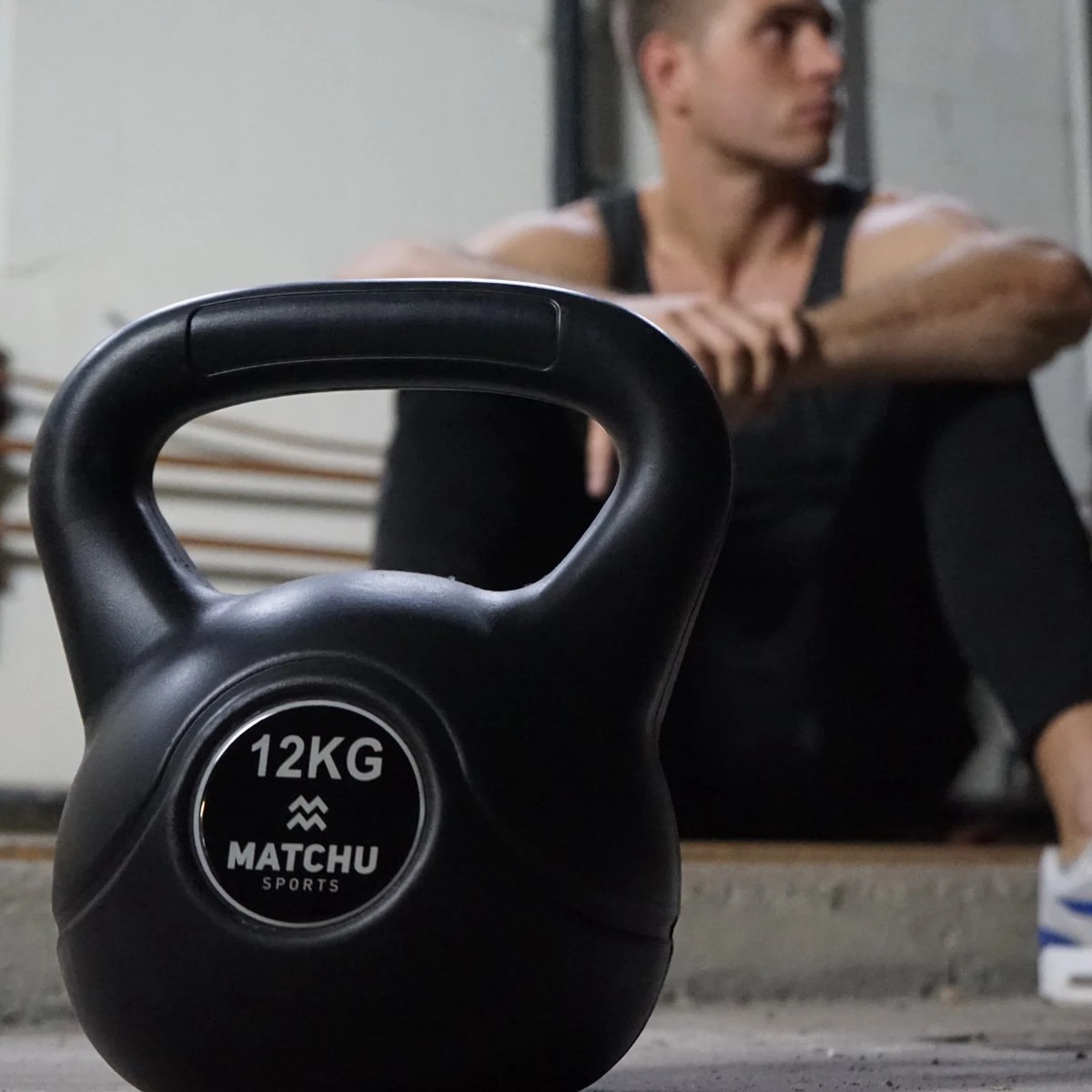 Matchu Sports - Kettlebell - Full body workout - Kettlebell 8kg - Gewichten - Zwart Matchu Sports - Kettlebell - Full Body Workout - Kettlebell 8kg - Gewichten - Zwart -Fitnessapparatuur Serie Winkel 1200x1200 2409