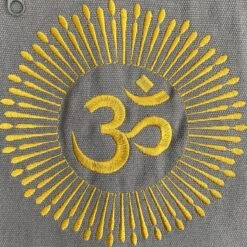 YoZenga Yogatas | Ohm Sandy Grey Met Trekkoord | Sporttas | Yoga Koker Tas 6 YoZenga Yogatas | Ohm Sandy Grey Met Trekkoord | Sporttas | Yoga Koker Tas -Fitnessapparatuur Serie Winkel 1200x1200 2839