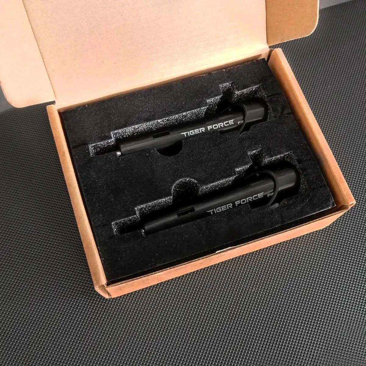 Tigerforce - Dropset Pins Gym - 2 stuks - Drop Set - Gewichten Pin Tigerforce - Dropset Pins Gym - 2 Stuks - Drop Set - Gewichten Pin -Fitnessapparatuur Serie Winkel 1200x1200 415