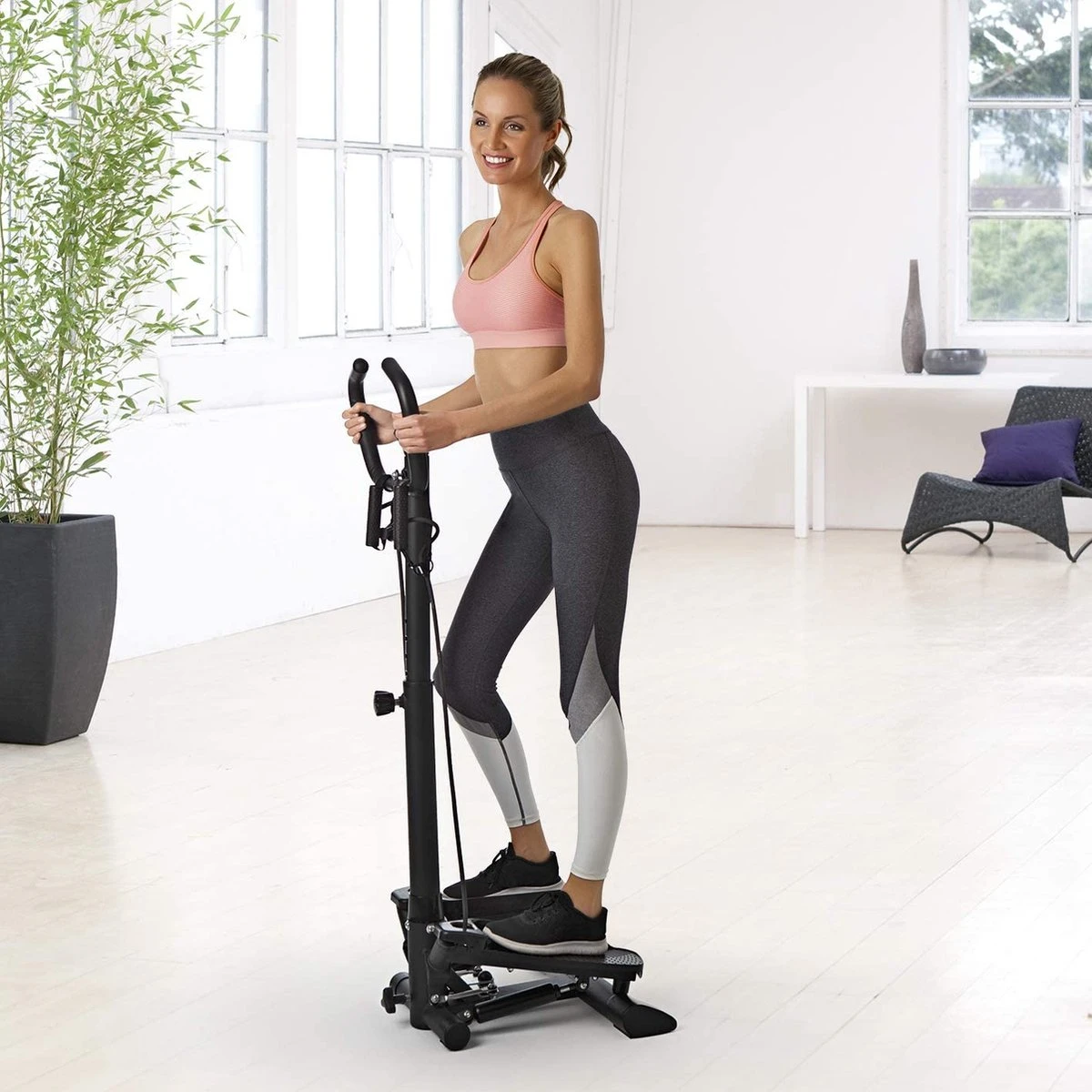 VITALmaxx fitnesstrainer stepper - Zwart VITALmaxx Fitnesstrainer Stepper - Zwart -Fitnessapparatuur Serie Winkel 1200x1200 562