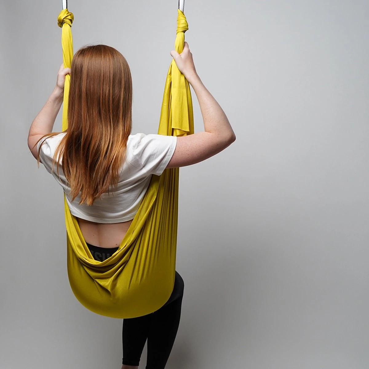 Therapeutische Hangmat YOGA ICON | Aerial Yoga | 280*150cm | Goud | Inclusief handige Draagtas en 1 Plafondhaak | Workout | Training en Ontspanning | Therapeutische Hangmat YOGA ICON | Aerial Yoga | 280*150cm | Goud | Inclusief Handige Draagtas En 1 Plafondhaak | Workout | Training En Ontspanning | -Fitnessapparatuur Serie Winkel 1200x1200 748
