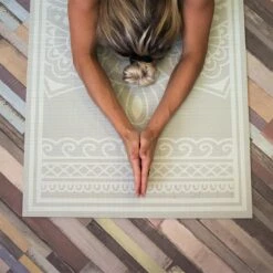 Love Generation ● Design Yoga Mat ● Fitness Mat ● MagicCarpet Print ● Mint -Fitnessapparatuur Serie Winkel 1200x1200 790