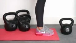 Kettlebell 12 Kg Voor Binnen En Buiten Kunststof Zwart 7 Kettlebell 12 Kg Voor Binnen En Buiten Kunststof Zwart -Fitnessapparatuur Serie Winkel 1200x675 9