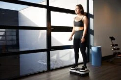 Rebblo Fitness Trilplaat - Vibratieplaat - 99 Snelheidsniveaus - Voetmassage Functie - Incl. Weerstandsbanden En Afstandsbediening.- Max. 120 Kg - 58 X 42 X 16 Cm -Fitnessapparatuur Serie Winkel 1200x799 15