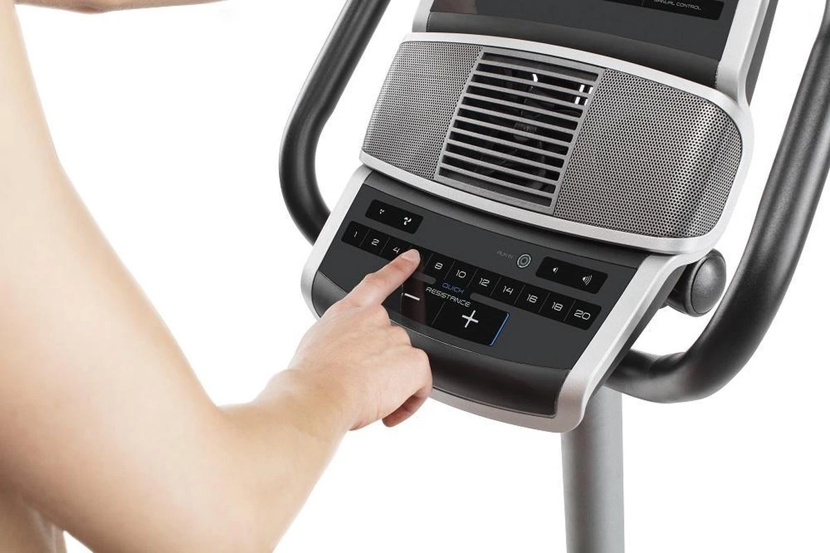 Hometrainer NordicTrack GX2.7U - fitness fiets incl. trainingscomputer - Zwart Hometrainer NordicTrack GX2.7U - Fitness Fiets Incl. Trainingscomputer - Zwart -Fitnessapparatuur Serie Winkel 1200x799 6