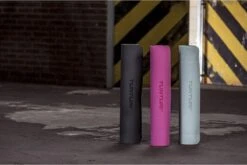 Tunturi TPE Yogamat - Fitnessmat 4mm Dik - Zwart Koord - Blauw - Incl. Gratis Fitness App 6 Tunturi TPE Yogamat - Fitnessmat 4mm Dik - Zwart Koord - Blauw - Incl. Gratis Fitness App -Fitnessapparatuur Serie Winkel 1200x802 6