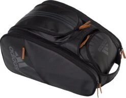 Adidas Multigame Racketbag Zwart -Fitnessapparatuur Serie Winkel 1200x937 4