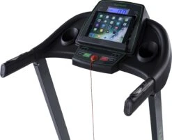 Tunturi Cardio Fit T30 Loopband - Inklapbaar - Hardloopband - 12 Traingsprogramma's - LCD Monitor - 0,8 Tot 12,0 Km/u -Fitnessapparatuur Serie Winkel 1200x976 2