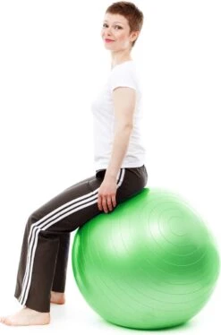 Springos Fitness Bal | Zitbal | Yoga Bal | Fitness | Groen | Inclusief Pomp | 65 Cm 6 Springos Fitness Bal | Zitbal | Yoga Bal | Fitness | Groen | Inclusief Pomp | 65 Cm -Fitnessapparatuur Serie Winkel 793x1200 2