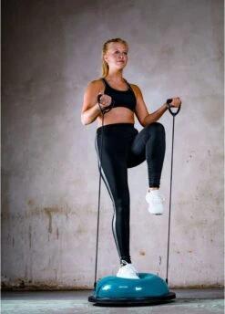 Avento Balanstrainer + 2 Weerstandsbanden - Ø 58 Cm - Blauw/Zwart -Fitnessapparatuur Serie Winkel 862x1200 1