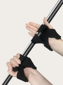 Lifting Straps - 1 Paar - Lifting Grips - Lifting Hooks - Deadlift Straps - Fitness - Powerlifting - 2 Stuks - Zwart 5 Lifting Straps - 1 Paar - Lifting Grips - Lifting Hooks - Deadlift Straps - Fitness - Powerlifting - 2 Stuks - Zwart -Fitnessapparatuur Serie Winkel 897x1200