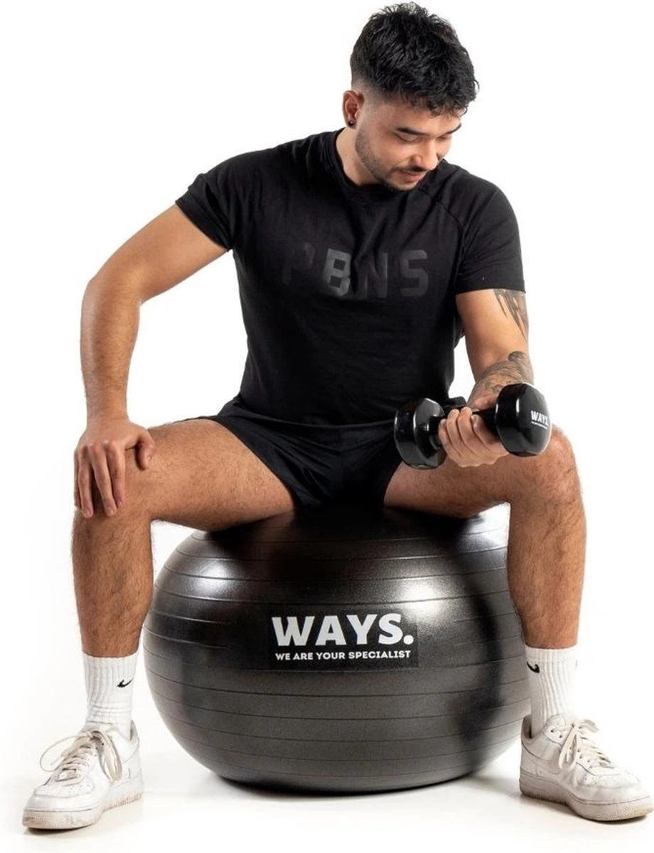 WAYS. Fitnessbal - Inclusief pomp - Zwart - 75 cm WAYS. Fitnessbal - Inclusief Pomp - Zwart - 75 Cm -Fitnessapparatuur Serie Winkel 920x1200 3
