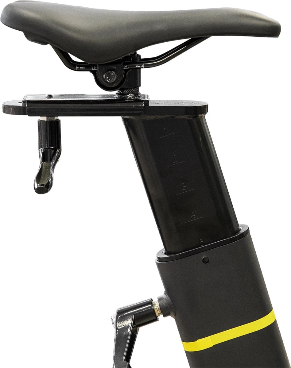 FitBike Race Magnetic Pro - Indoor Cycle - Fitness Fiets - Professioneel - Magnetisch weerstandsysteem - Sport fiets voor intensief gebruik FitBike Race Magnetic Pro - Indoor Cycle - Fitness Fiets - Professioneel - Magnetisch Weerstandsysteem - Sport Fiets Voor Intensief Gebruik -Fitnessapparatuur Serie Winkel 948x1200 1