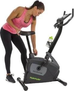 Tunturi Star Fit B100 Hometrainer - Fitness Fiets - 16 Weerstandsniveaus - Verstelbaar - Ergonomisch - Hartslagmeter 4 Tunturi Star Fit B100 Hometrainer - Fitness Fiets - 16 Weerstandsniveaus - Verstelbaar - Ergonomisch - Hartslagmeter -Fitnessapparatuur Serie Winkel 976x1200